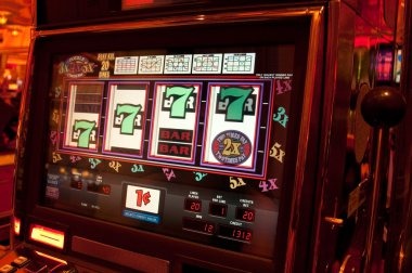spinandwin Dealers en español, presentes cada noche